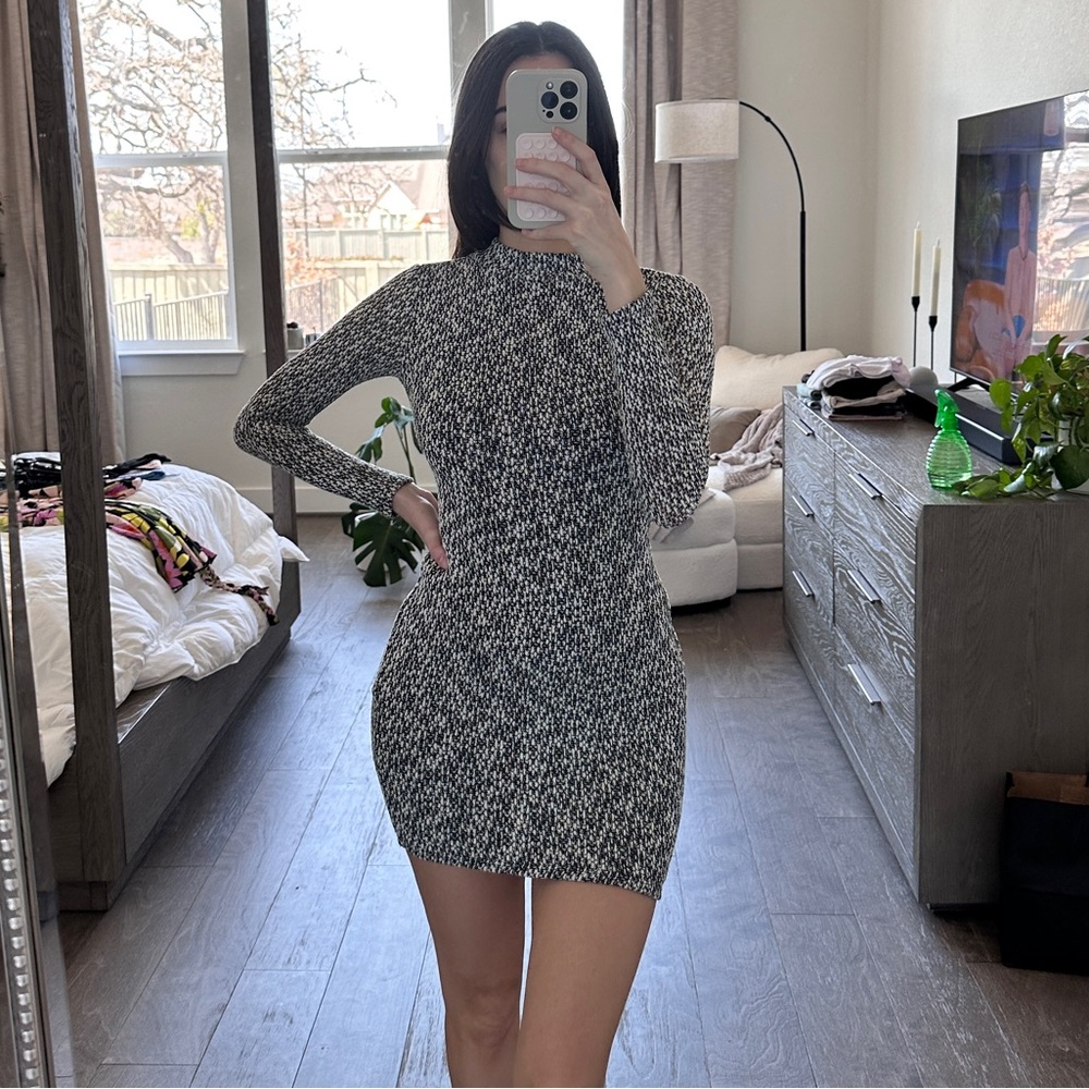 Windsor Patterned Black And White Backless Long S… - image 1